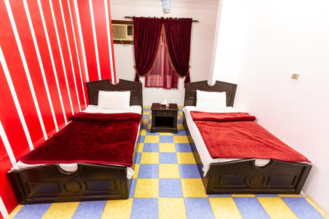 Al Eairy Furnished Apartments - Al Bahah 3 Esterno foto