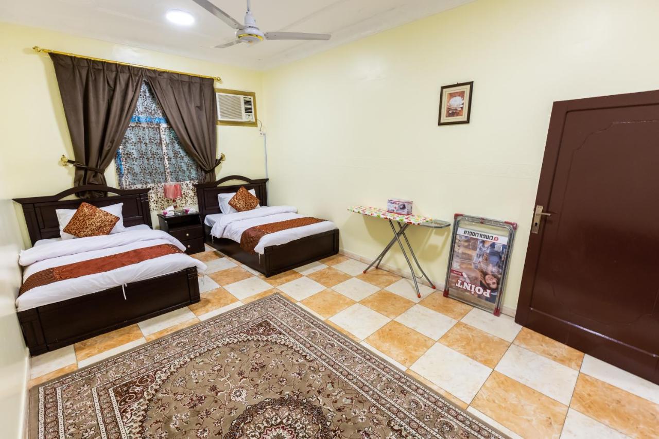 Al Eairy Furnished Apartments - Al Bahah 3 Esterno foto