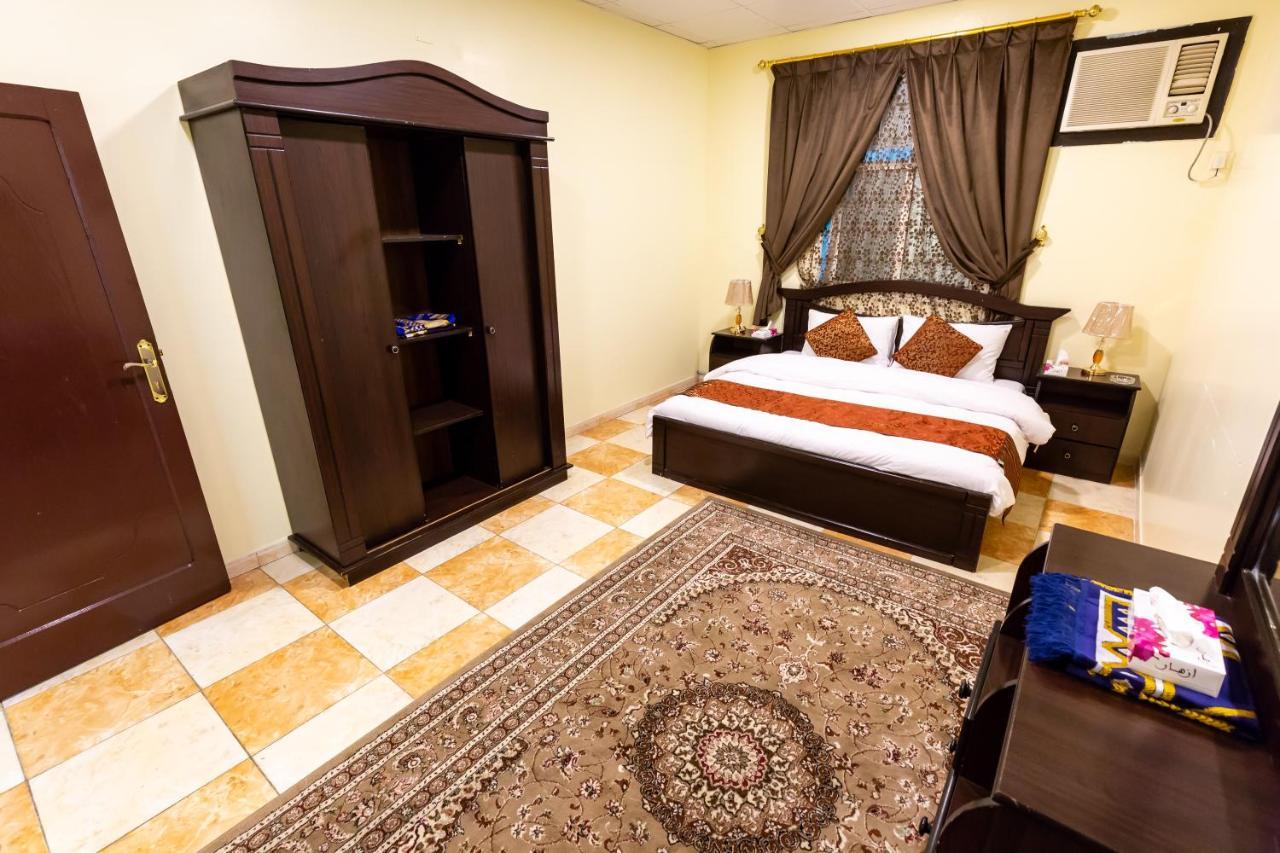 Al Eairy Furnished Apartments - Al Bahah 3 Esterno foto