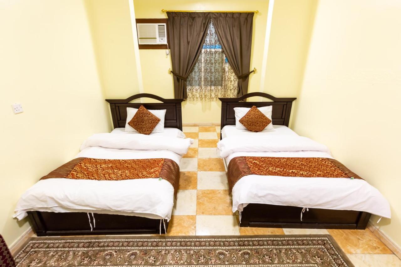 Al Eairy Furnished Apartments - Al Bahah 3 Esterno foto