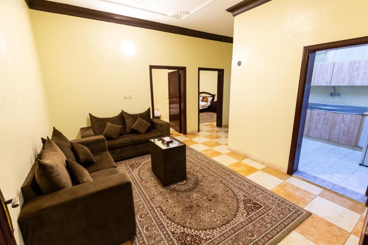 Al Eairy Furnished Apartments - Al Bahah 3 Esterno foto