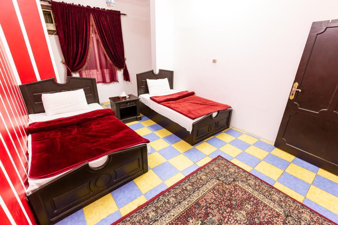 Al Eairy Furnished Apartments - Al Bahah 3 Esterno foto