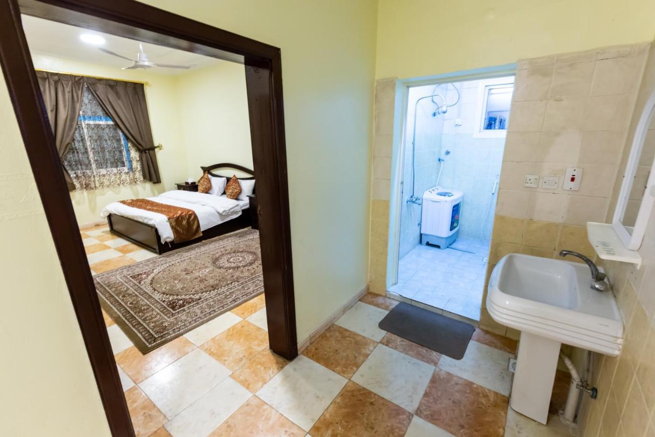 Al Eairy Furnished Apartments - Al Bahah 3 Esterno foto