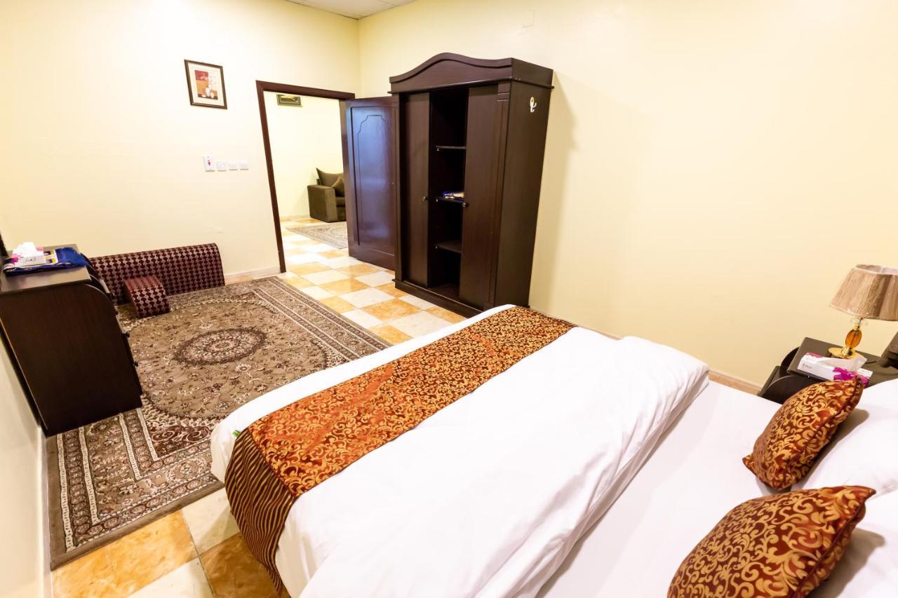 Al Eairy Furnished Apartments - Al Bahah 3 Esterno foto
